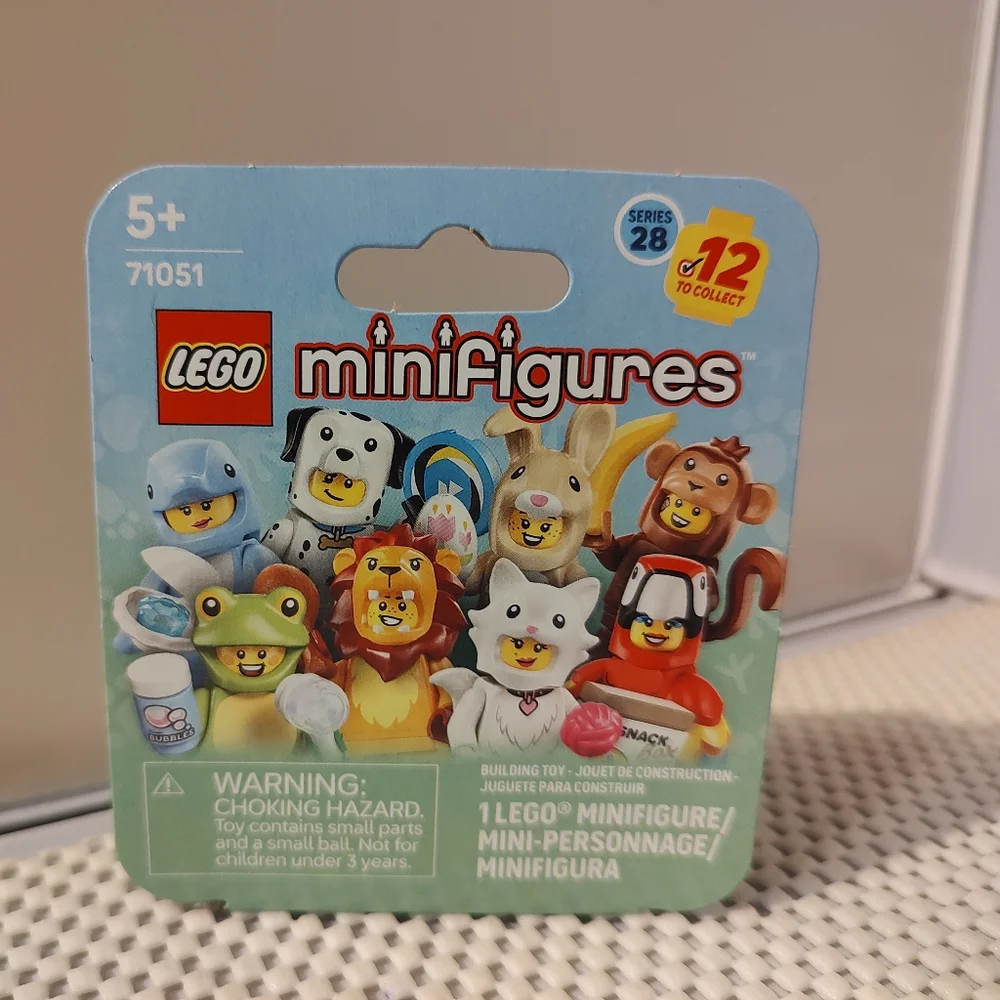Lego 71051 Dolphin Costume #9 Minifigures Series 28 NWT Building Toy Set